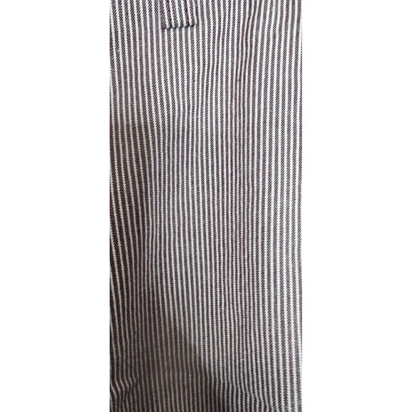 Club Room Casual Shorts Burgundy White Striped Seersucker Mid Length Men's 34 - Picture 2 of 9